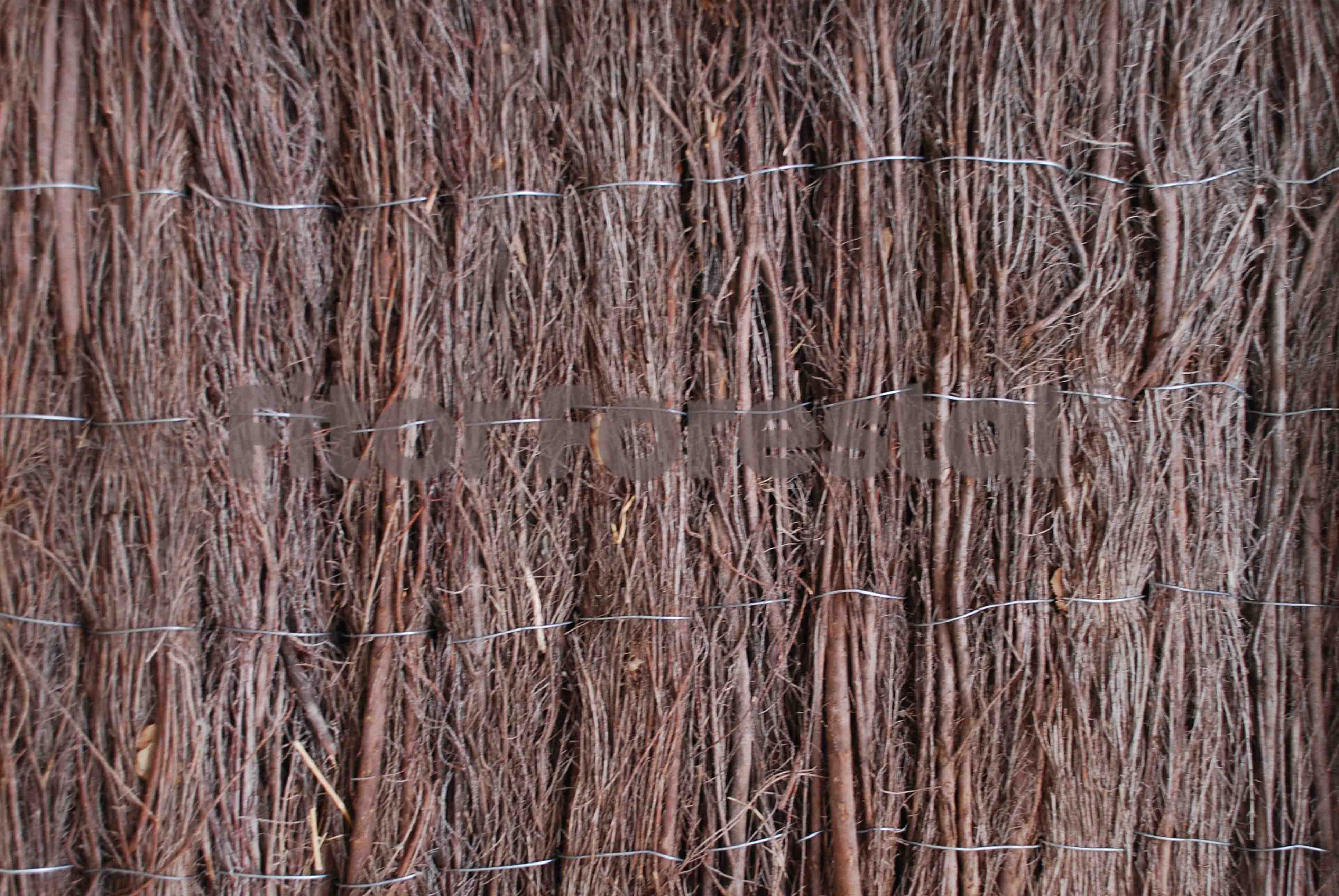 Brezo ocultación para vallas-Instalación de brezo natural