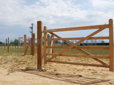 Puerta de campo para hípicas y fincas