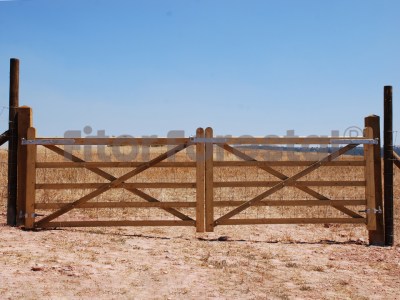 Puerta de campo para hípicas y fincas