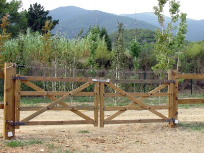 Puerta de campo para hípicas y fincas